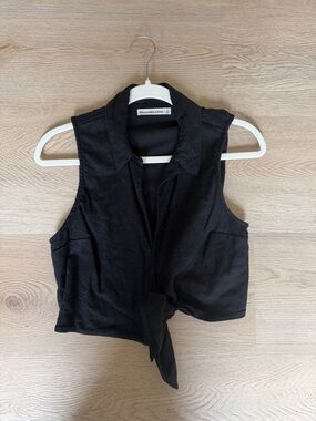 Abercrombie & Fitch Black Tie-Front Crop Top